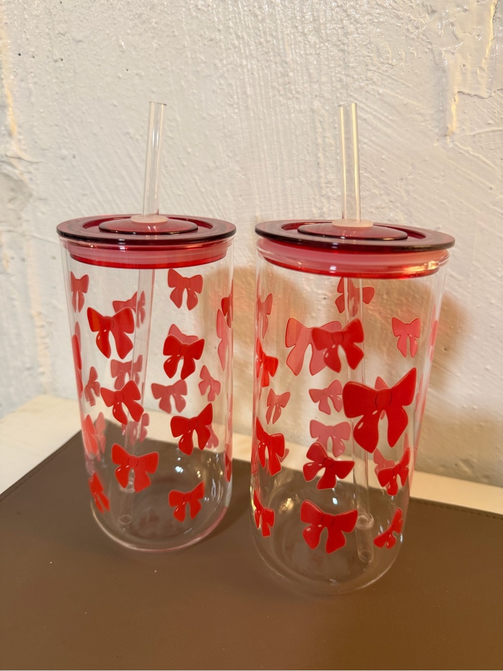 Red Bow Glass Tumbler with Lid & Straw - Set of 2